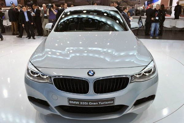 BMW SÉRIE 3 GT CHEGA EM OUTUBRO  A PARTIR DE R$ 154.950