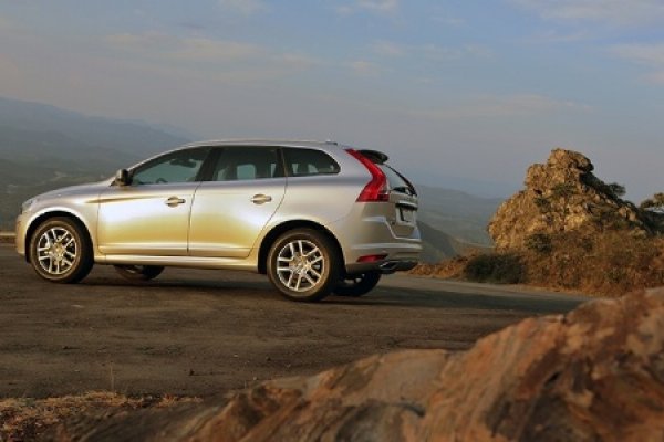VOLVO ATENDE A PEDIDOS DE CLIENTES E LANÇA XC60 A DIESEL NO BRASIL