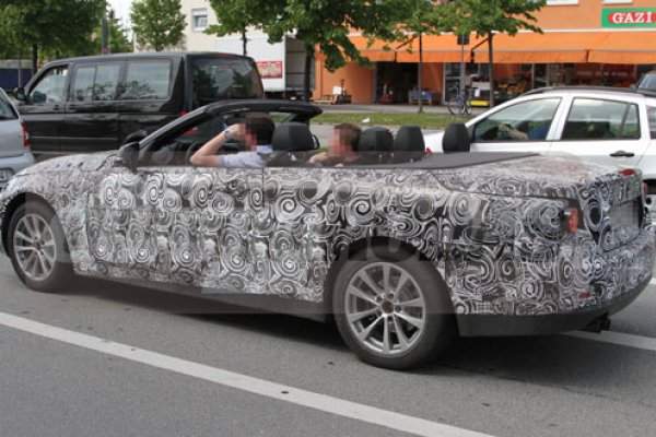 BMW Série 4 é flagrado em testes