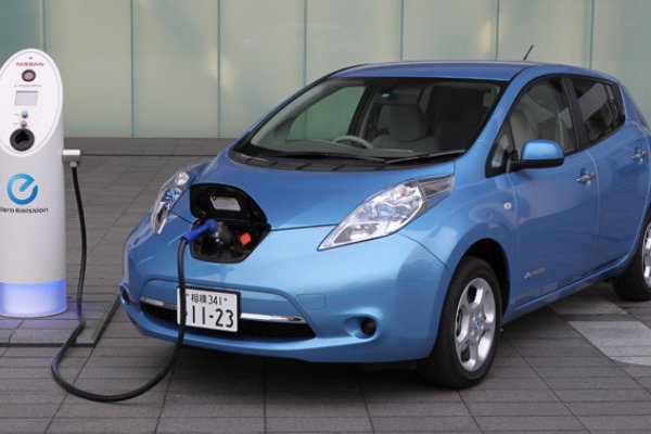 Nissan Leaf vira táxi elétrico em São Paulo