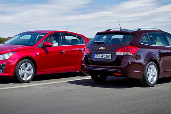 Chevrolet Cruze ganha linha 2013 com versão perua