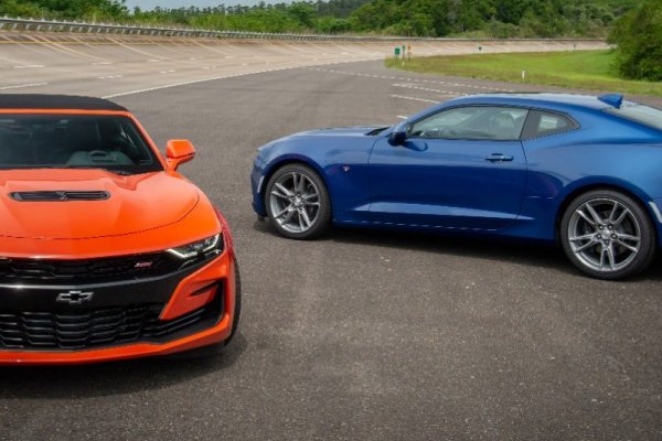 Chevrolet Camaro 2019 fica mais caro que o Mustang
