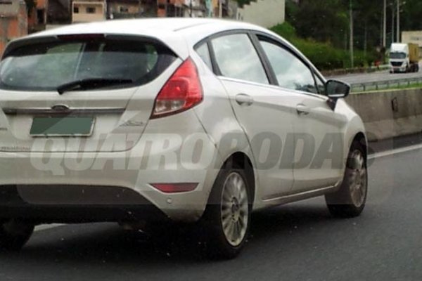 FLAGRA CONFIRMA NEW FIESTA COM CÂMBIO POWERSHIFT