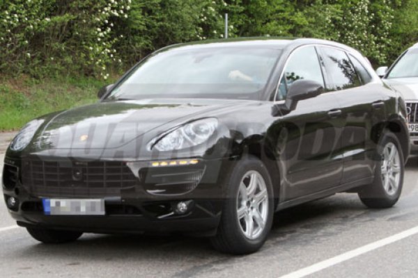 Porsche Macan é flagrado em testes