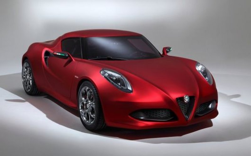 Alfa Romeo planeja volta aos EUA