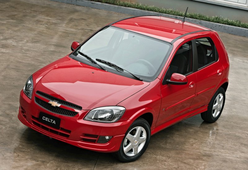 Chevrolet Celta 2013 oferece mais do mesmo a partir de R$ 24.468