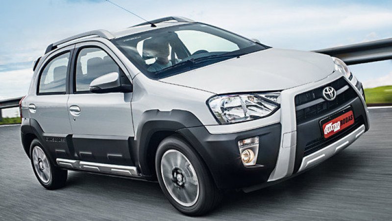 TOYOTA ETIOS CROSS