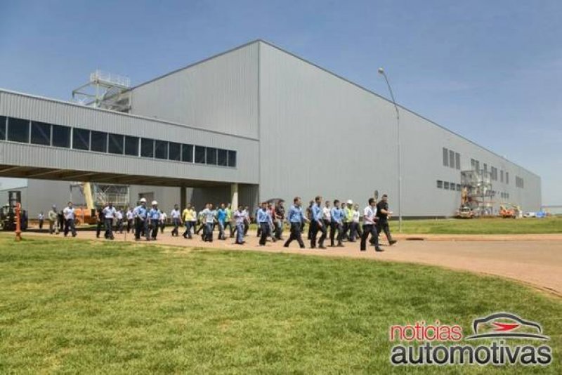 HYUNDAI APOSTA EM TERCEIRO TURNO PARA DAR CONTA DA DEMANDA