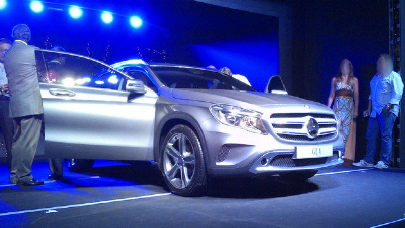MERCEDES-BENZ EXIBE GLA NO BRASIL