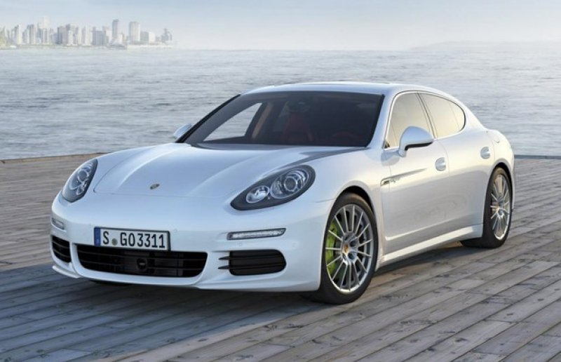 PORSCHE PANAMERA 2014 GANHA VERSÃO HÍBRIDA