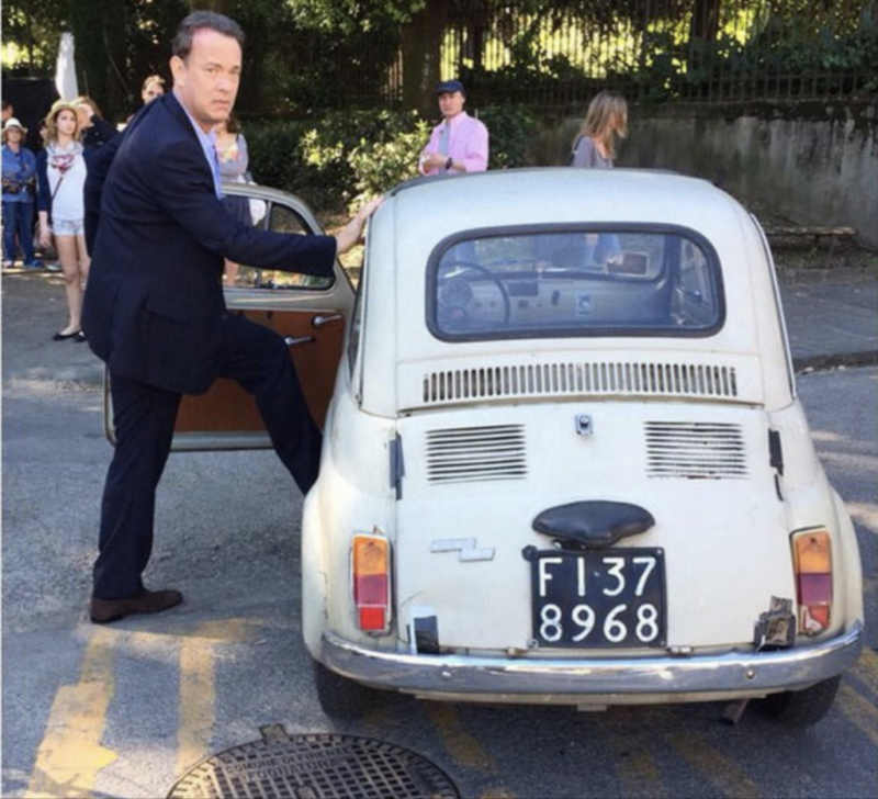 POLONESA FAZ VAQUINHA PARA DAR CLÁSSICO SOVIÉTICO PARA TOM HANKS