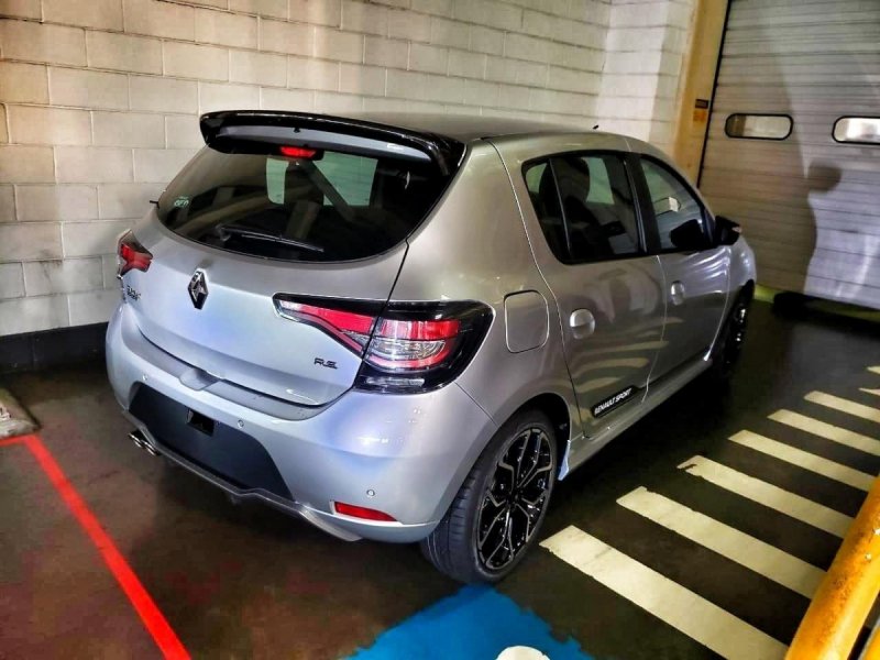  Novo Sandero R.S vaza na internet