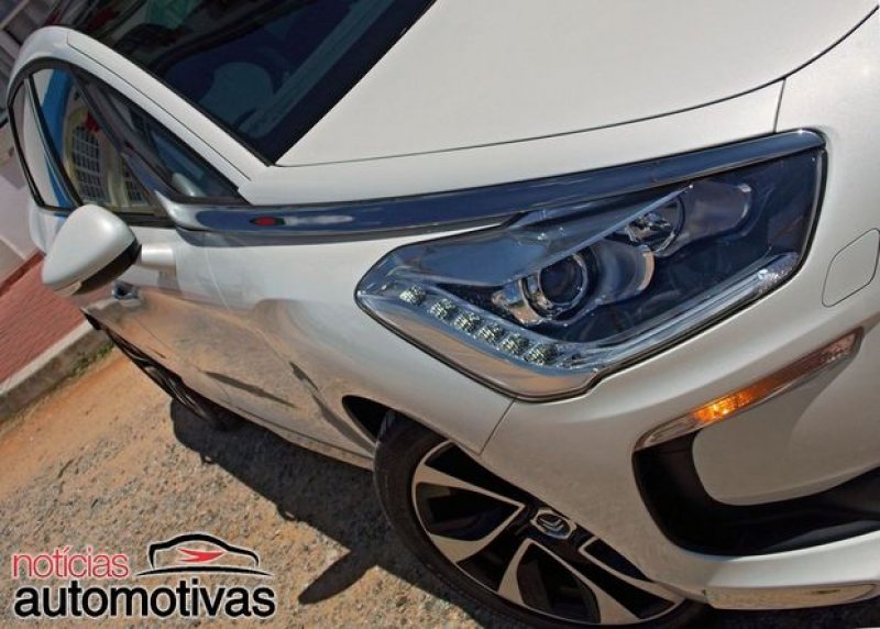 Citroën DS5 chega ao Brasil com design ousado e acabamento caprichado