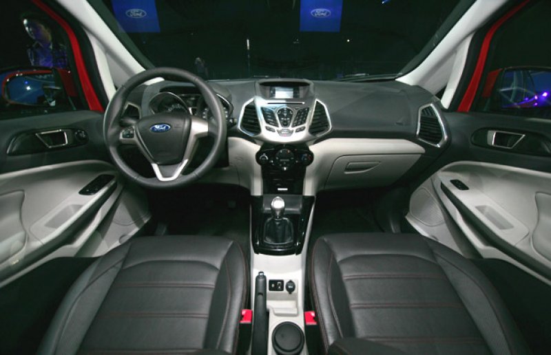 Ford revela o interior do EcoSport global, que chega neste ano