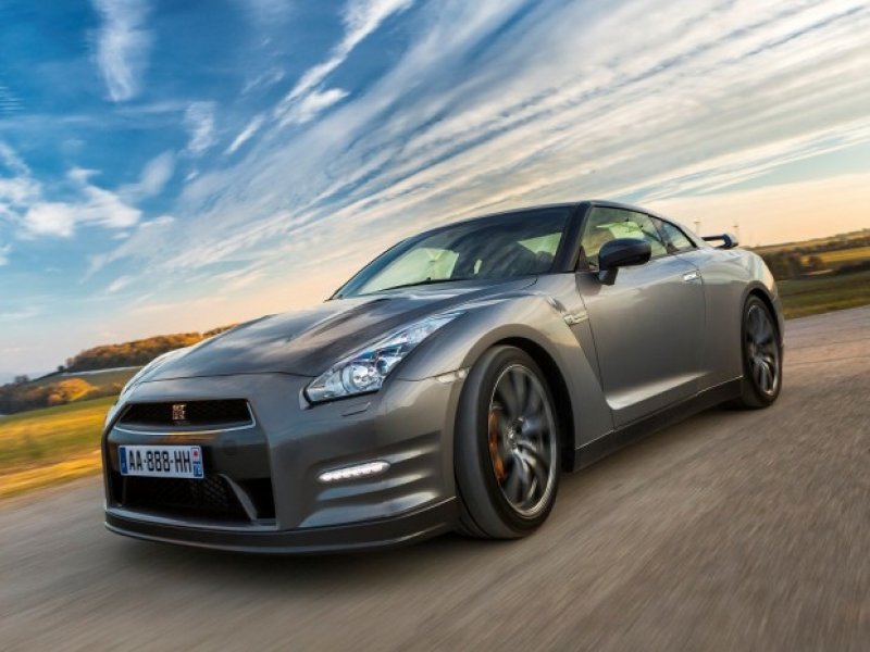 PRÓXIMO NISSAN GT-R IRÁ DE 0 A 100 KM/H EM APENAS 2,5 SEGUNDOS