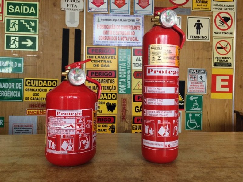 EXTINTOR EM CARRO DEIXARÁ DE SER OBRIGATÓRIO