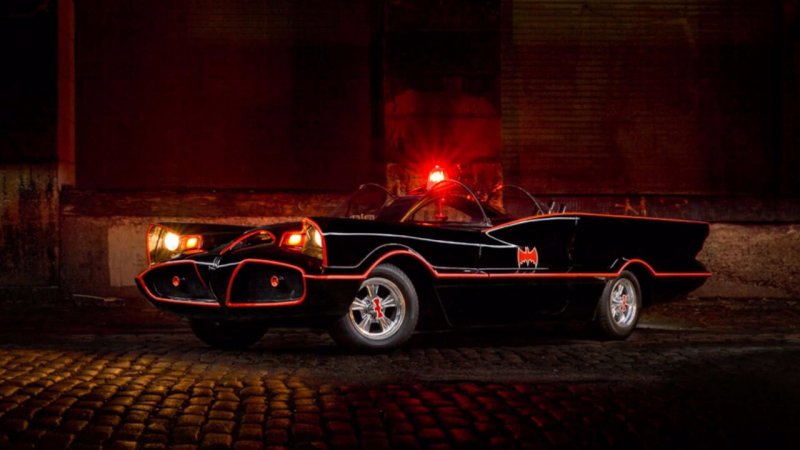 RÉPLICA OFICIAL DO BATMÓVEL SERÁ LEILOADA