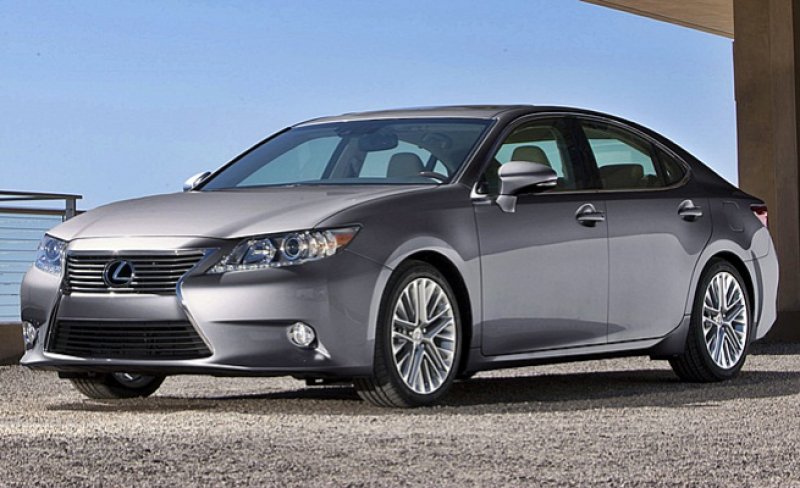 Lexus estreia no Brasil em 1º de junho