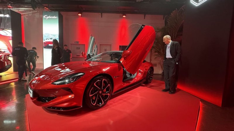 MG Motor chega ao Brasil com 3 carros elétricos e planos de expansão