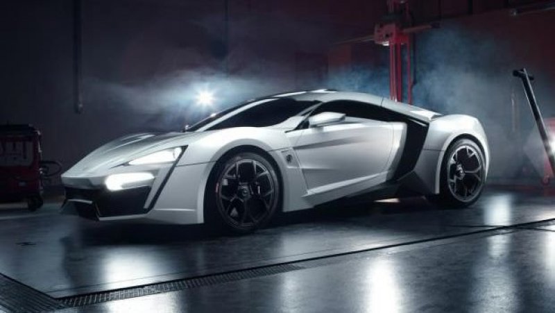 LYKAN HYPERSPORT RODA EM MÔNACO