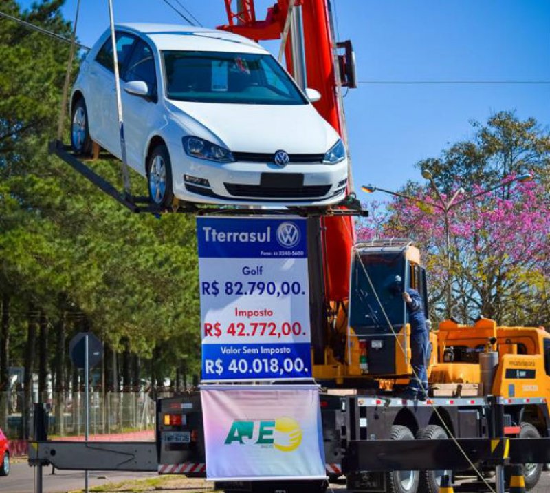 VW GOLF CUSTARIA R$ 40 MIL SEM OS IMPOSTOS