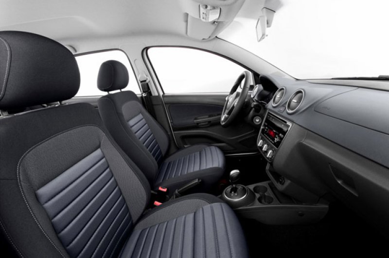 Garrafa Pet no revestimento interno