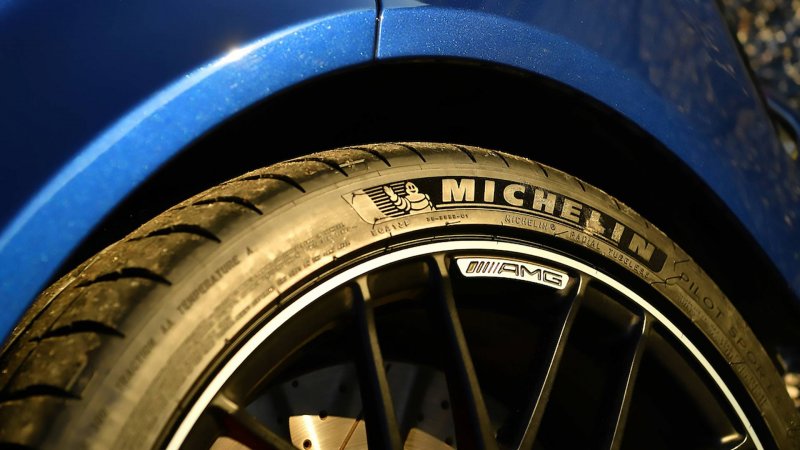 Michelin trabalha em pneus feitos à base de madeira