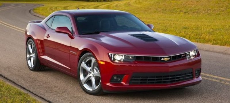 DEPOIS DE ‘VAZAR’ A APRESENTAÇÃO OFICIAL DO CAMARO 2014 NUM PROGRAMA DE TV DOS ESTADOS UNIDOS, A CHEVROLET FINALMENTE OFICIALIZOU O MODELO NO SALÃO DE NOVA IORQUE
