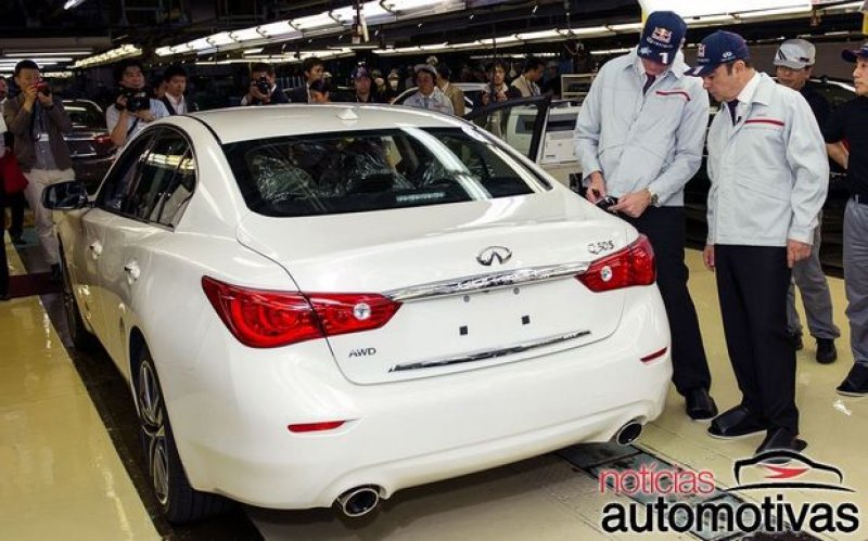 INFINITI Q50 COMEÇA A SER PRODUZIDO NO JAPÃO