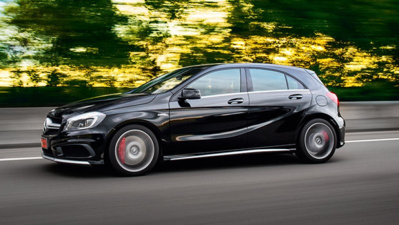 MERCEDES-BENZ A45 AMG