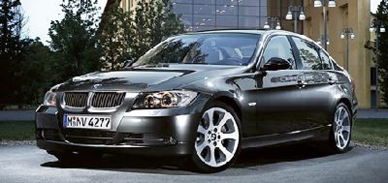 BMW CONVOCA RECALL DO SÉRIE 3 NO BRASIL PARA SUBSTITUIÇÃO DO AIRBAG