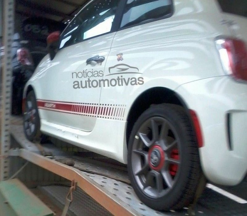 FOTOS EXCLUSIVAS MOSTRAM QUE O FIAT 500 ABARTH JÁ ESTÁ NO BRASIL E SERÁ COMERCIALIZADO EM BREVE