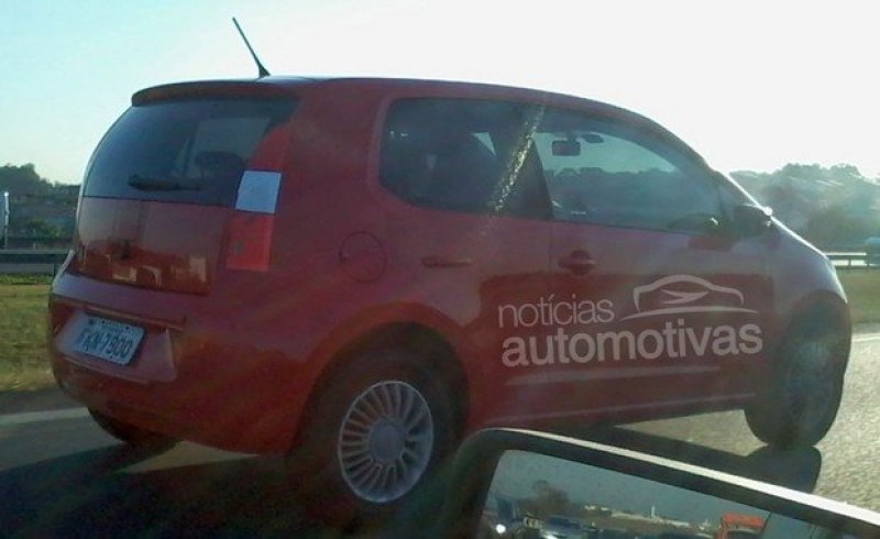 VOLKSWAGEN UP! COM DUAS PORTAS APARECE NO INTERIOR PAULISTA