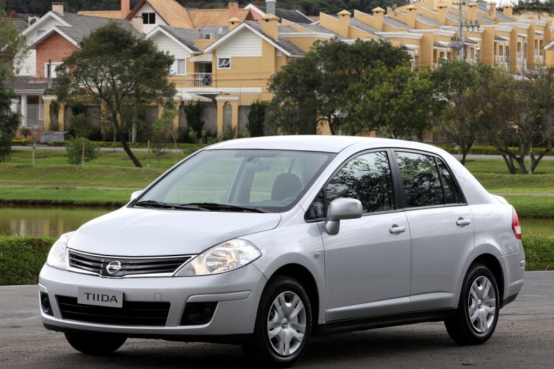 Fim de linha para o Tiida sedã também no Brasil 