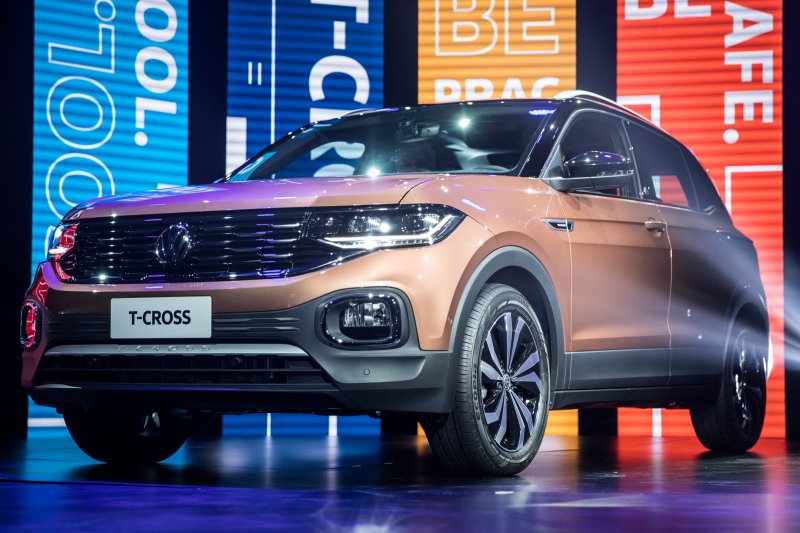 Volkswagen mostra seu 1° SUV compacto, o T-Cross, no Brasil