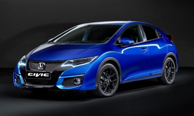 HONDA MOSTRA CIVIC HATCH REESTILIZADO E INÉDITA VERSÃO SPORT