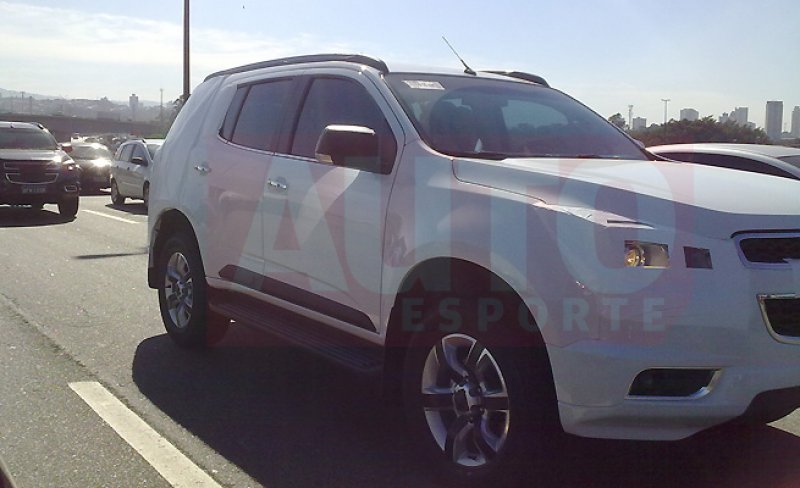  Chevrolet Trail Blazer roda com pouco disfarce