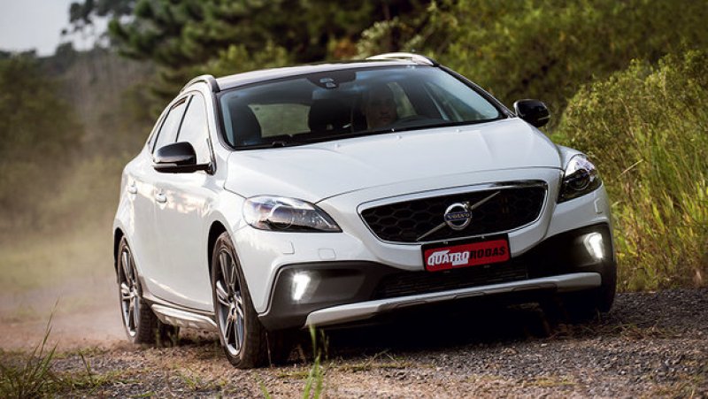 VOLVO V40 CROSS COUNTRY PASSA A VIR COM TRAÇÃO INTEGRAL