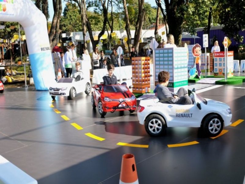 PROGRAMA EDUCATIVO DA RENAULT TEM MINI CIDADE INFANTIL