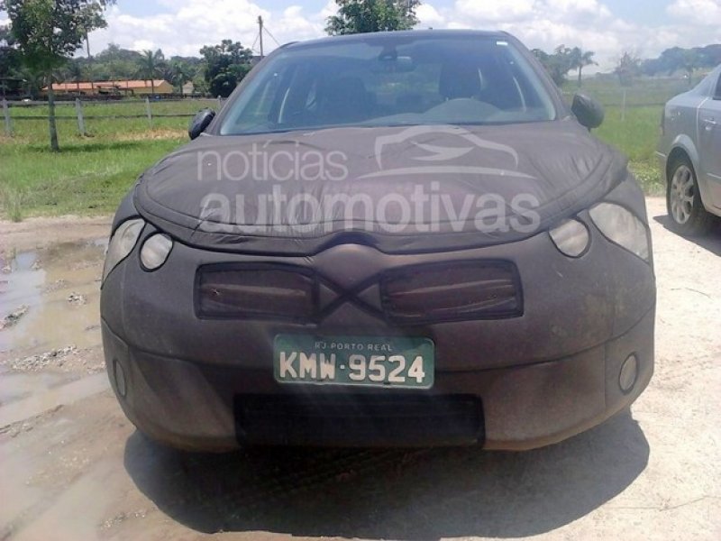 Novo C4 Pallas é flagrado novamente e revela detalhes