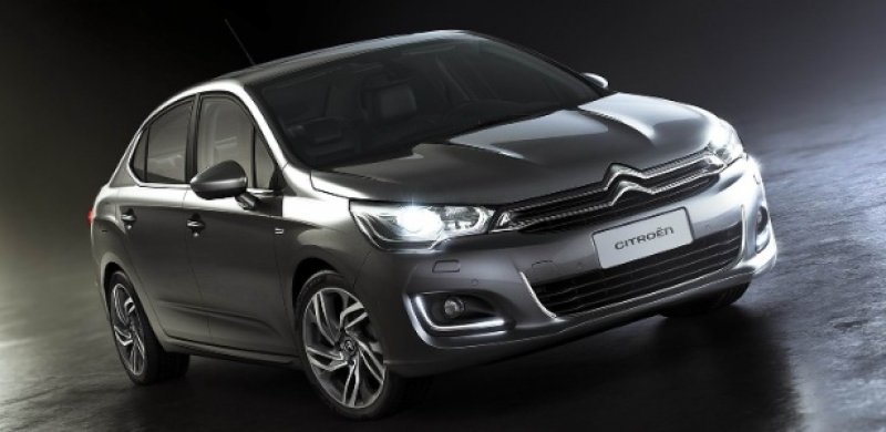 CITROËN MOSTRA MAIS DO C4 LOUNGE, SUBSTITUTO DO PALLAS