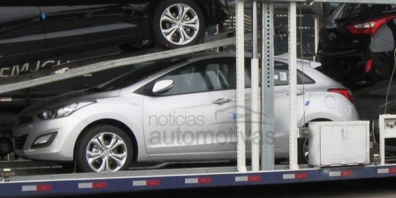 Novo Hyundai i30 é flagrado a caminho de Anápolis/GO