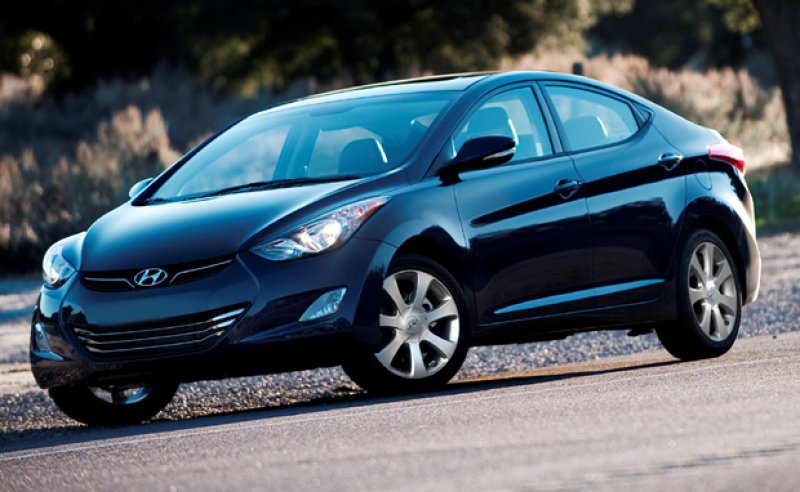HYUNDAI ELANTRA FLEX CHEGA ÀS LOJAS