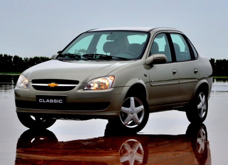 Chevrolet já oferece Classic equipado com dublo Airbag e freios ABS em seu site.