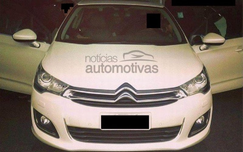 CITROËN C4 LOUNGE JÁ CHEGOU AOS CONCESSIONÁRIOS BRASILEIROS