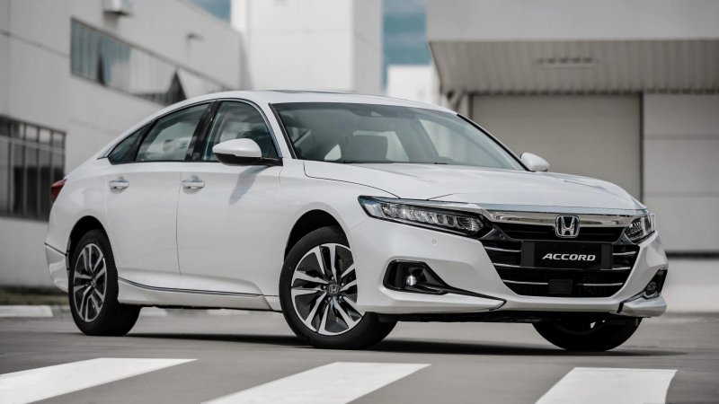 Novo Honda Accord troca turbo por híbrido e fica mais caro que o Volvo XC40