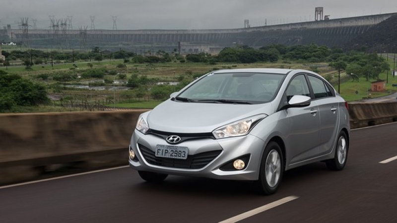 AVALIAÇÃO: HYUNDAI HB20S APOSTA EM EQUIPAMENTOS E DESIGN