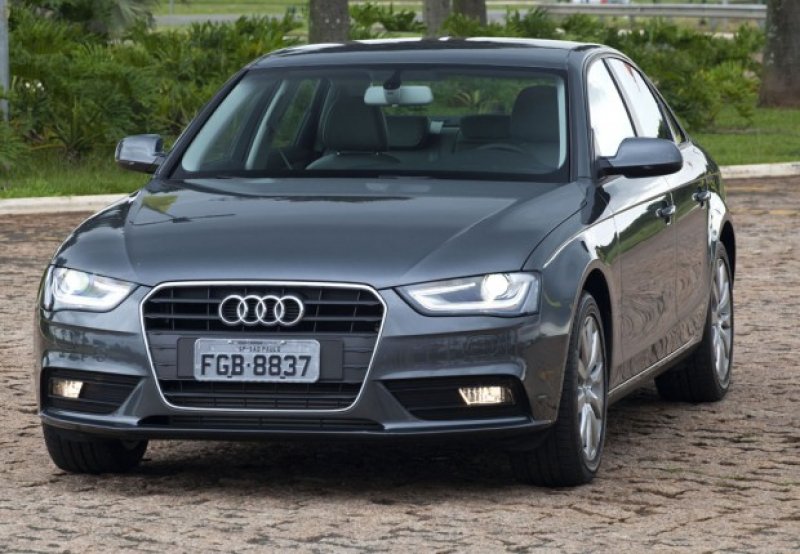 AUDI A4 ATTRACTION PERDE MOTOR 2.0 TFSI E FICA QUASE R$ 5 MIL MAIS CARO