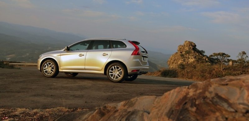 VOLVO ATENDE A PEDIDOS DE CLIENTES E LANÇA XC60 A DIESEL NO BRASIL