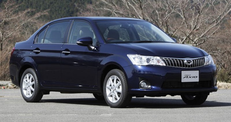 Fotos do novo Corolla caem na internet